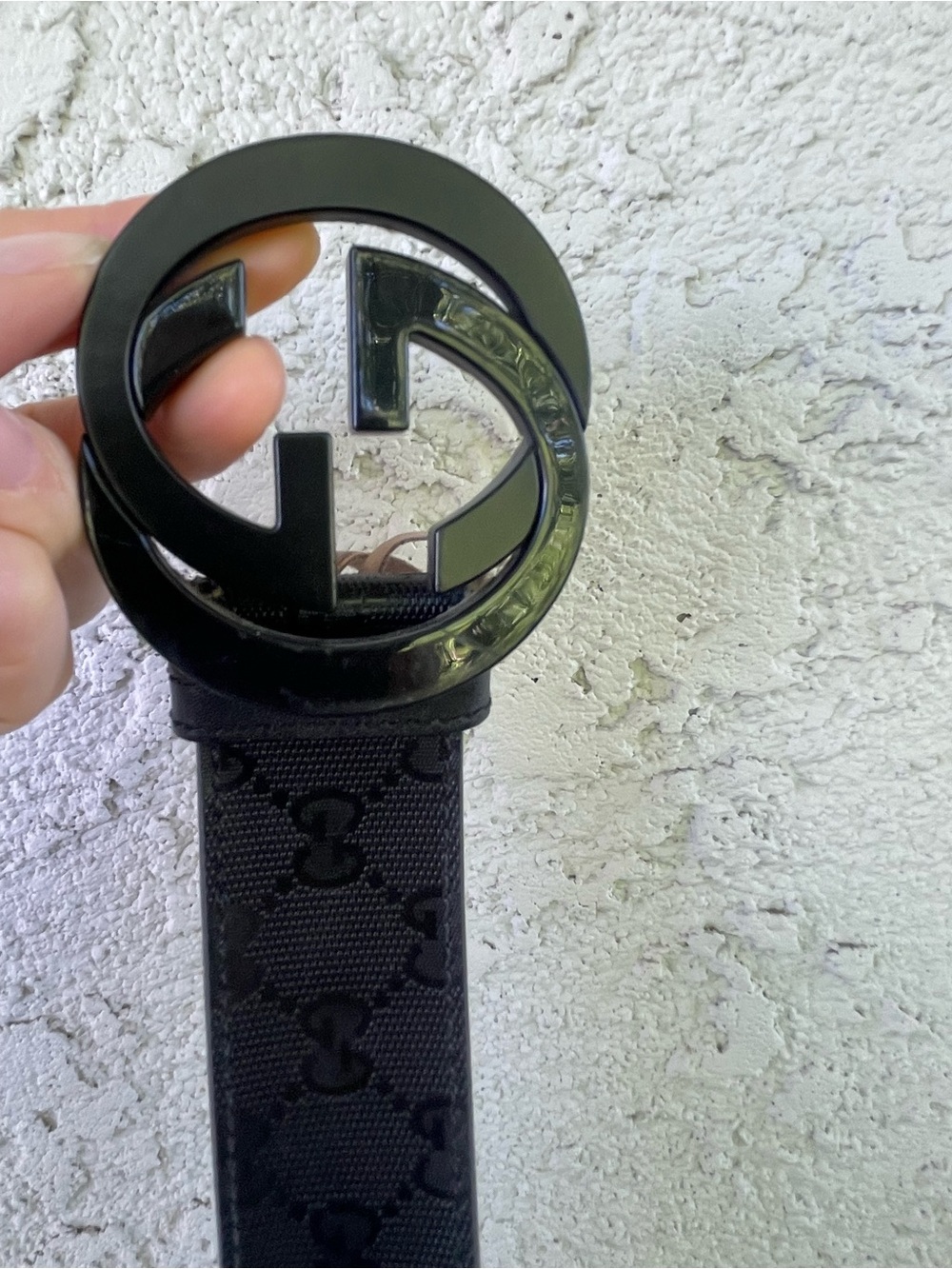 Gucci Men's Black GG Logo Belt with Black Round Buckle
